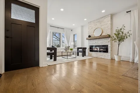 $925,000 | 5426 North Western Avenue, Chicago, IL 60625