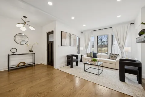 $925,000 | 5426 North Western Avenue, Chicago, IL 60625