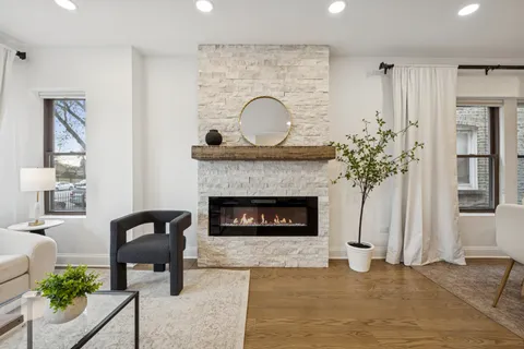 $925,000 | 5426 North Western Avenue, Chicago, IL 60625