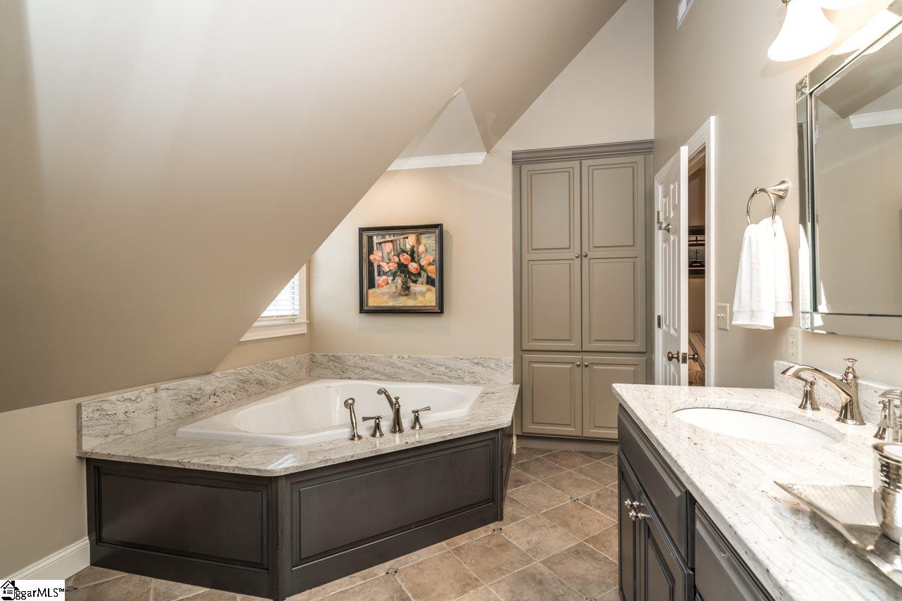 11 Babbs Hollow Road Greenville, SC 29607 - Photo 25 of 34