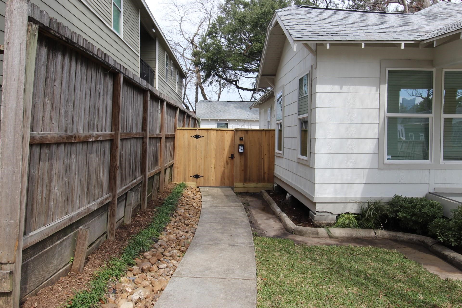 1618 Weber Street Houston, TX 77007 - Photo 16 of 44