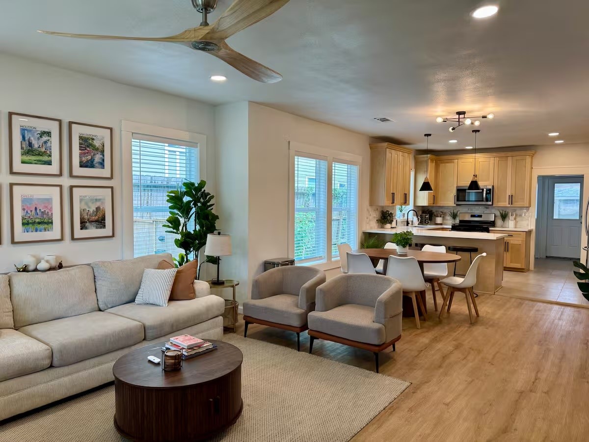 1618 Weber Street Houston, TX 77007 - Photo 32 of 44 Main home staging