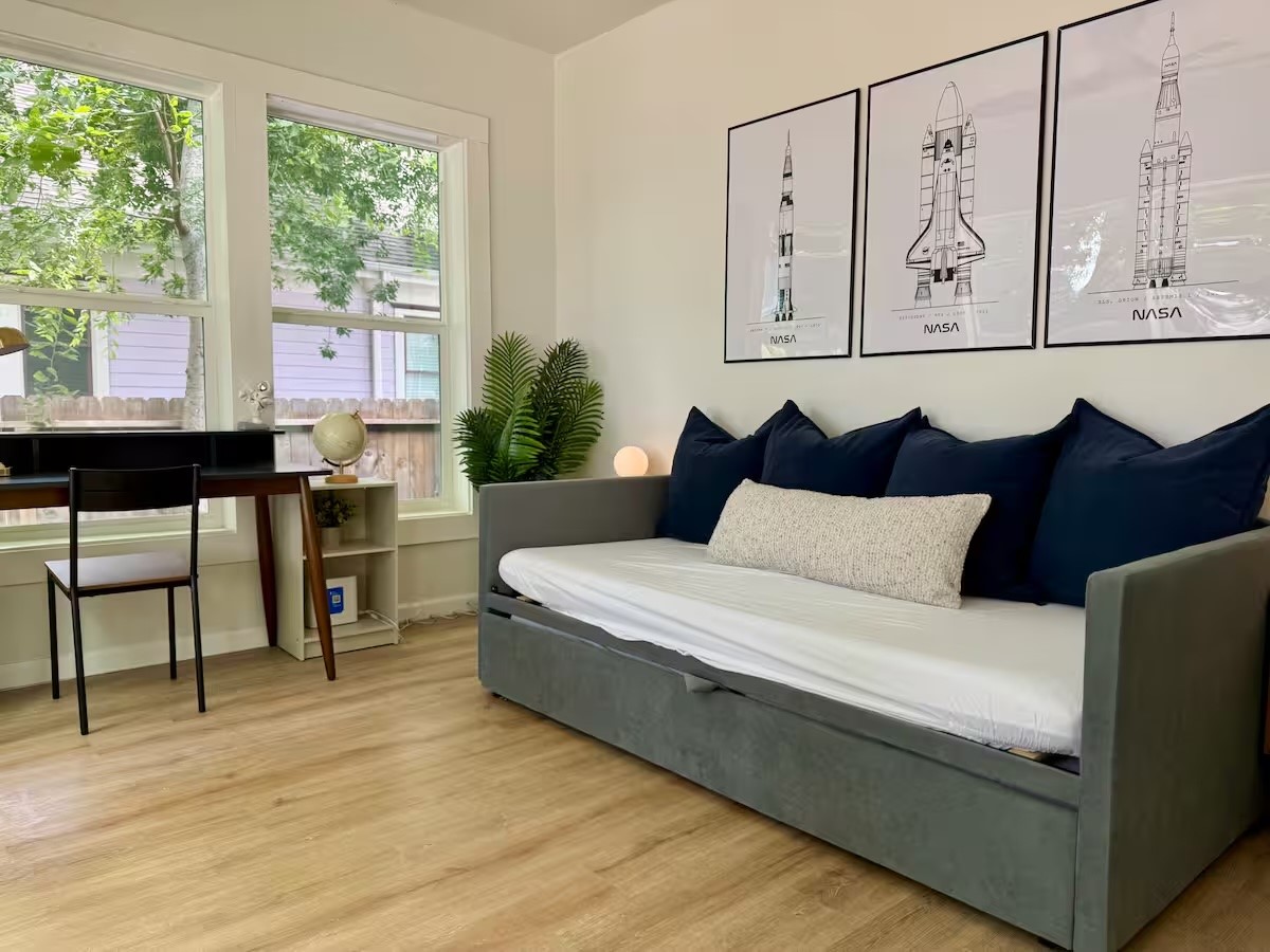 1618 Weber Street Houston, TX 77007 - Photo 36 of 44 Main home staging