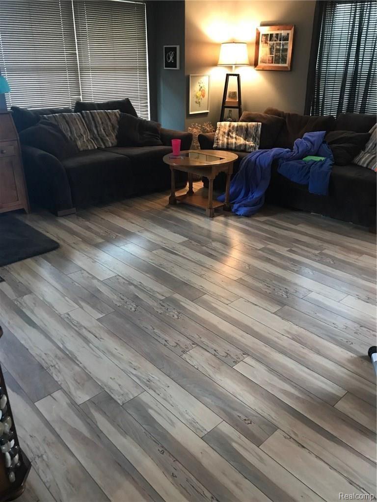 24491 Woodbridge Road Warren, MI 48091 - Photo 2 of 14 WOODBRIDGE2.JPG
