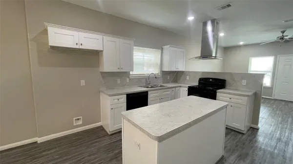 $2,100 | 4510 Mayflower Street, Unit B, Houston, TX 77051