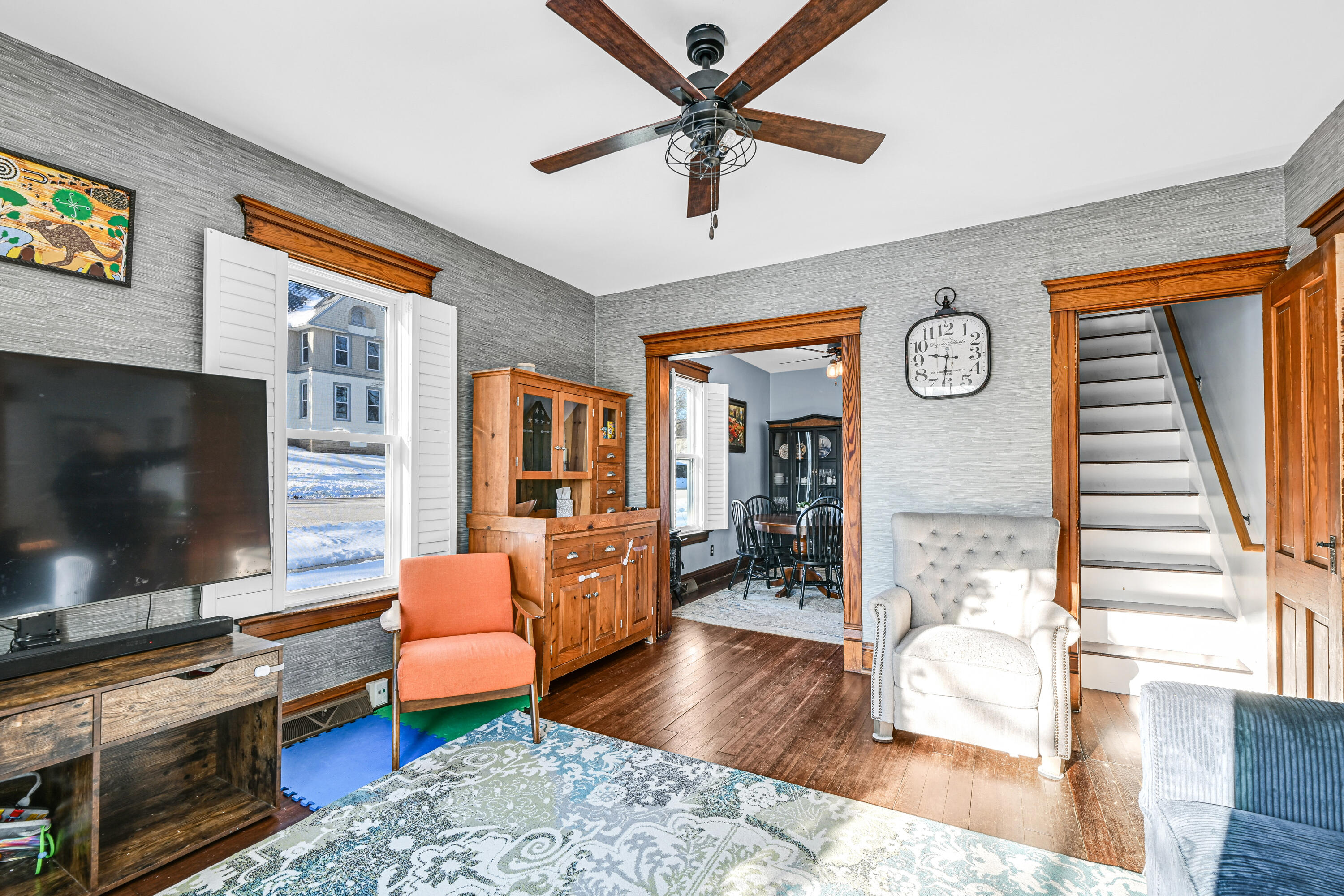 417 James Street Burlington, WI 53105 - Photo 12 of 40 2 (4)