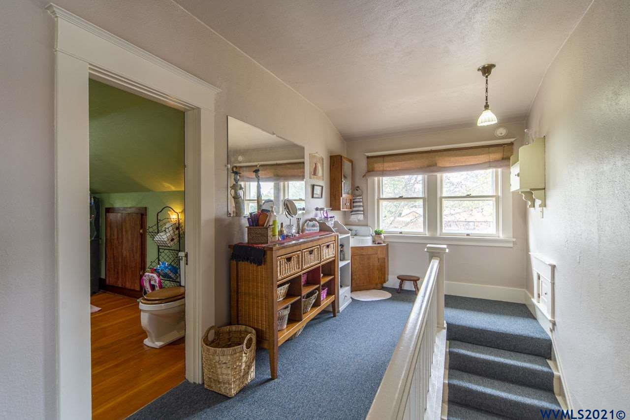 573 Southwest Levens Street Dallas, OR 97338 - Photo 20 of 42 Gallery Image 20