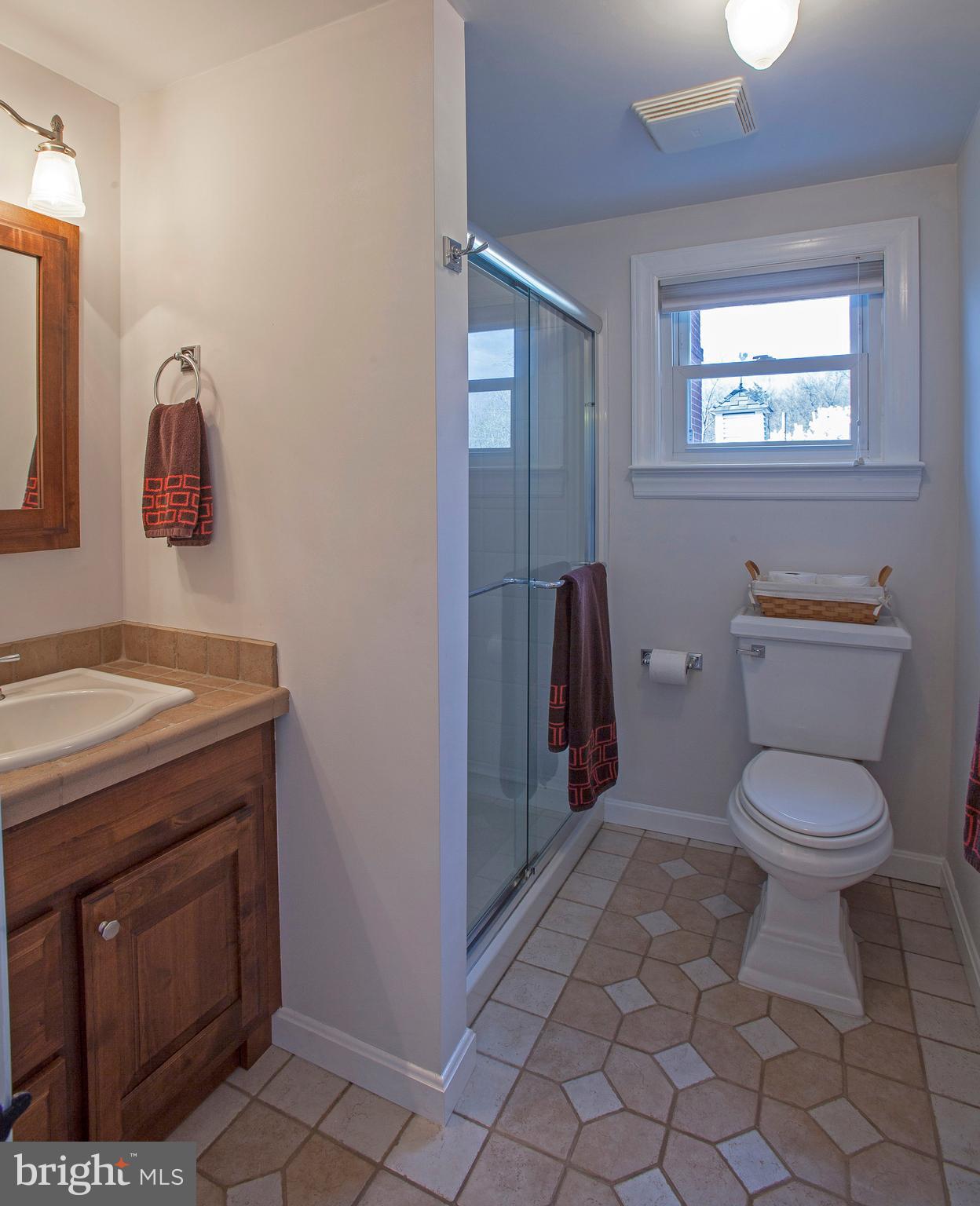 1606 Elephant Road Perkasie, PA 18944 - Photo 22 of 30 Full Bathroom