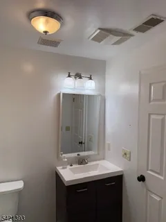 $599,999 | 1026 Castle Road, Mahwah, NJ 07430