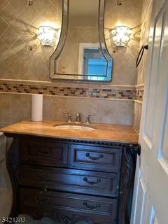 $599,999 | 1026 Castle Road, Mahwah, NJ 07430