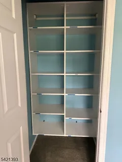 $599,999 | 1026 Castle Road, Mahwah, NJ 07430