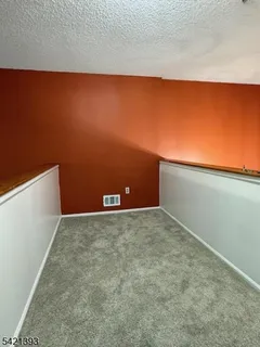 $599,999 | 1026 Castle Road, Mahwah, NJ 07430