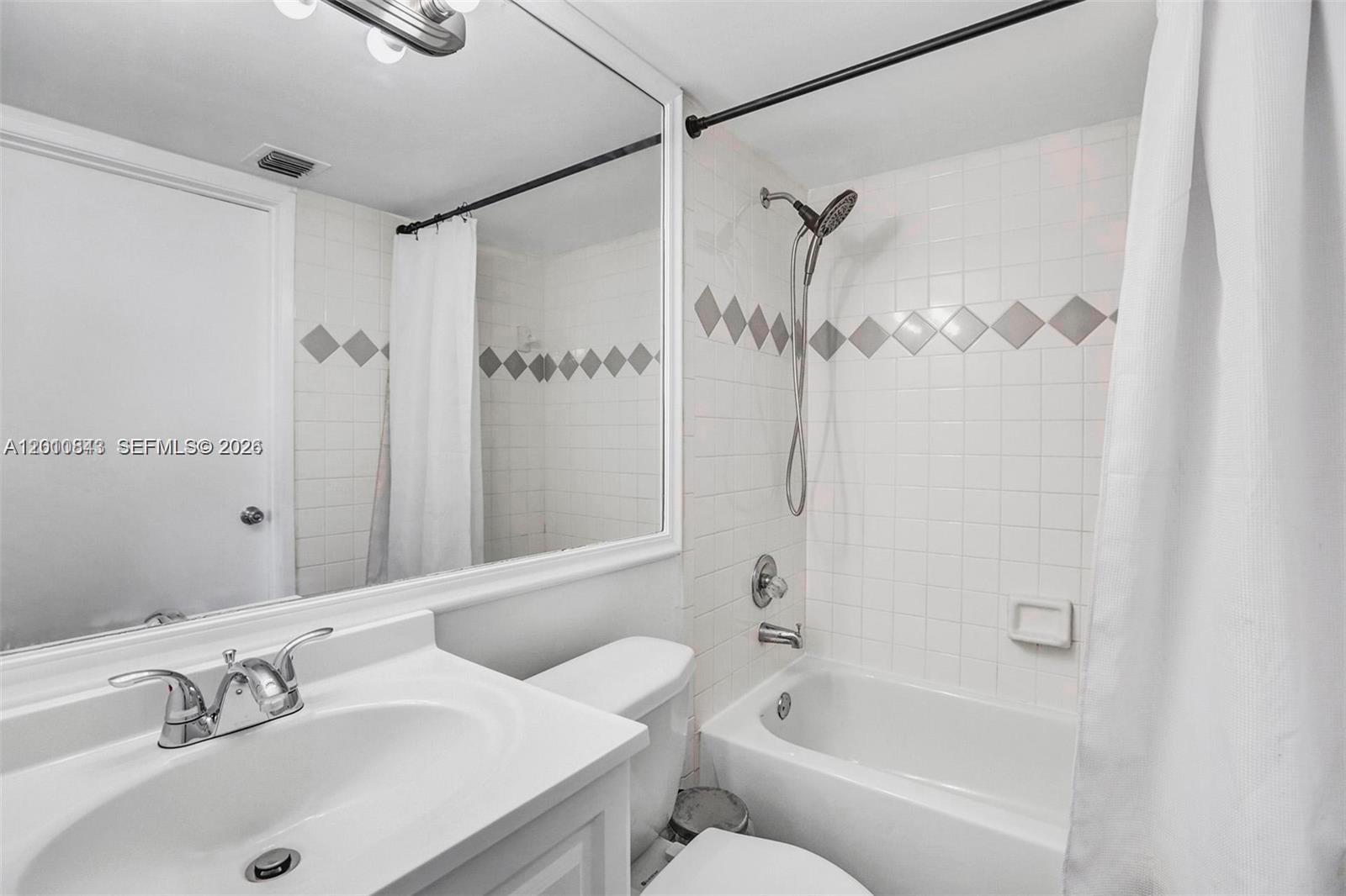 126 Southwest 17th Road, Unit 601 Miami, FL 33129 - Photo 13 of 21