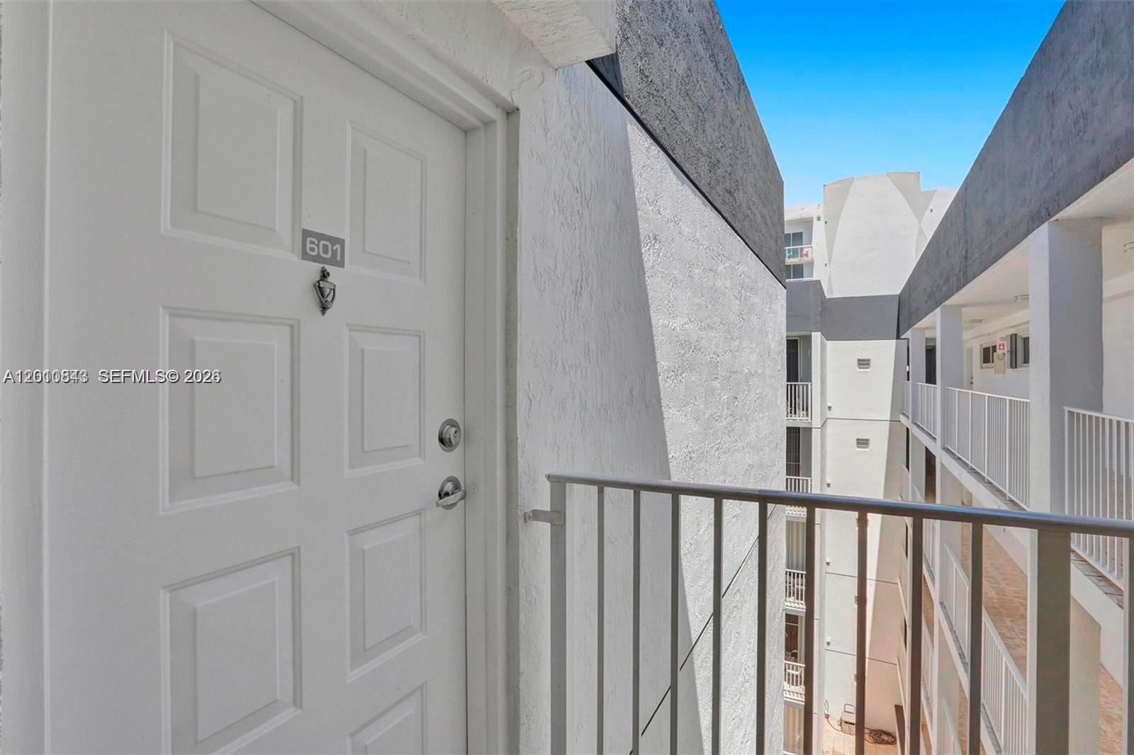 126 Southwest 17th Road, Unit 601 Miami, FL 33129 - Photo 18 of 21
