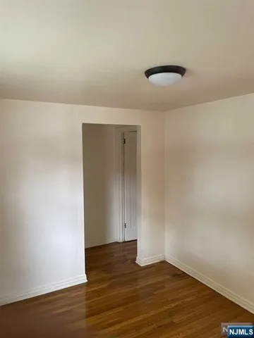 $1,900 | 29 West Passaic Street, Maywood, NJ 07607