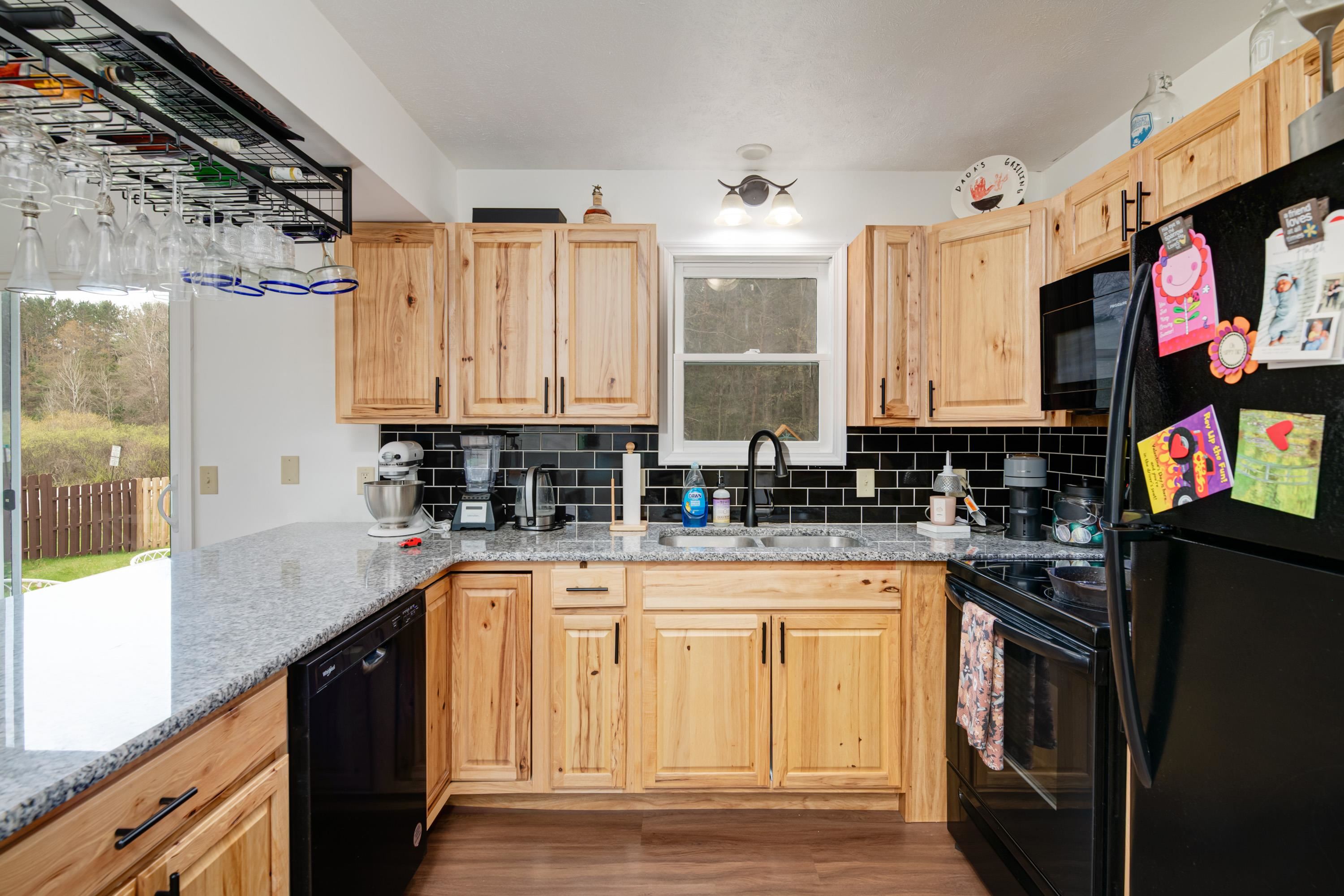 2575 Reily Court Traverse City, MI 49685 - Photo 3 of 42