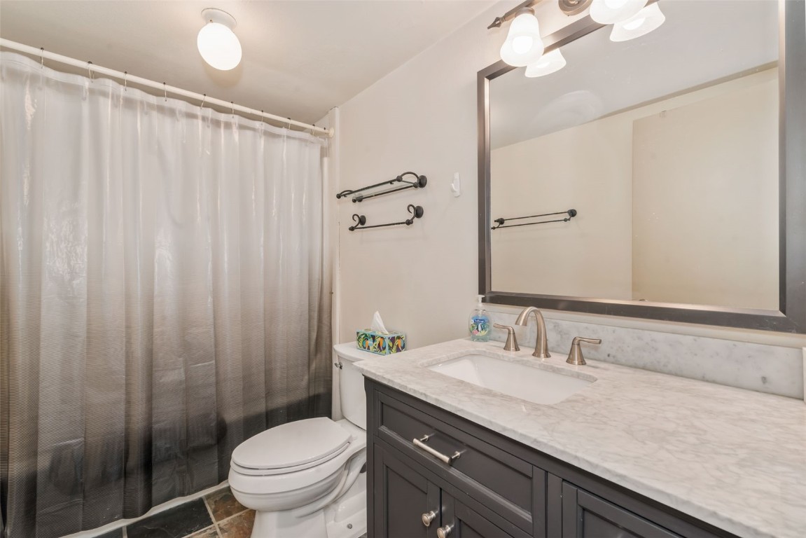 2590 Longthong Road, Unit 211 Steamboat Springs, CO 80487 - Photo 14 of 26 hall bathroom