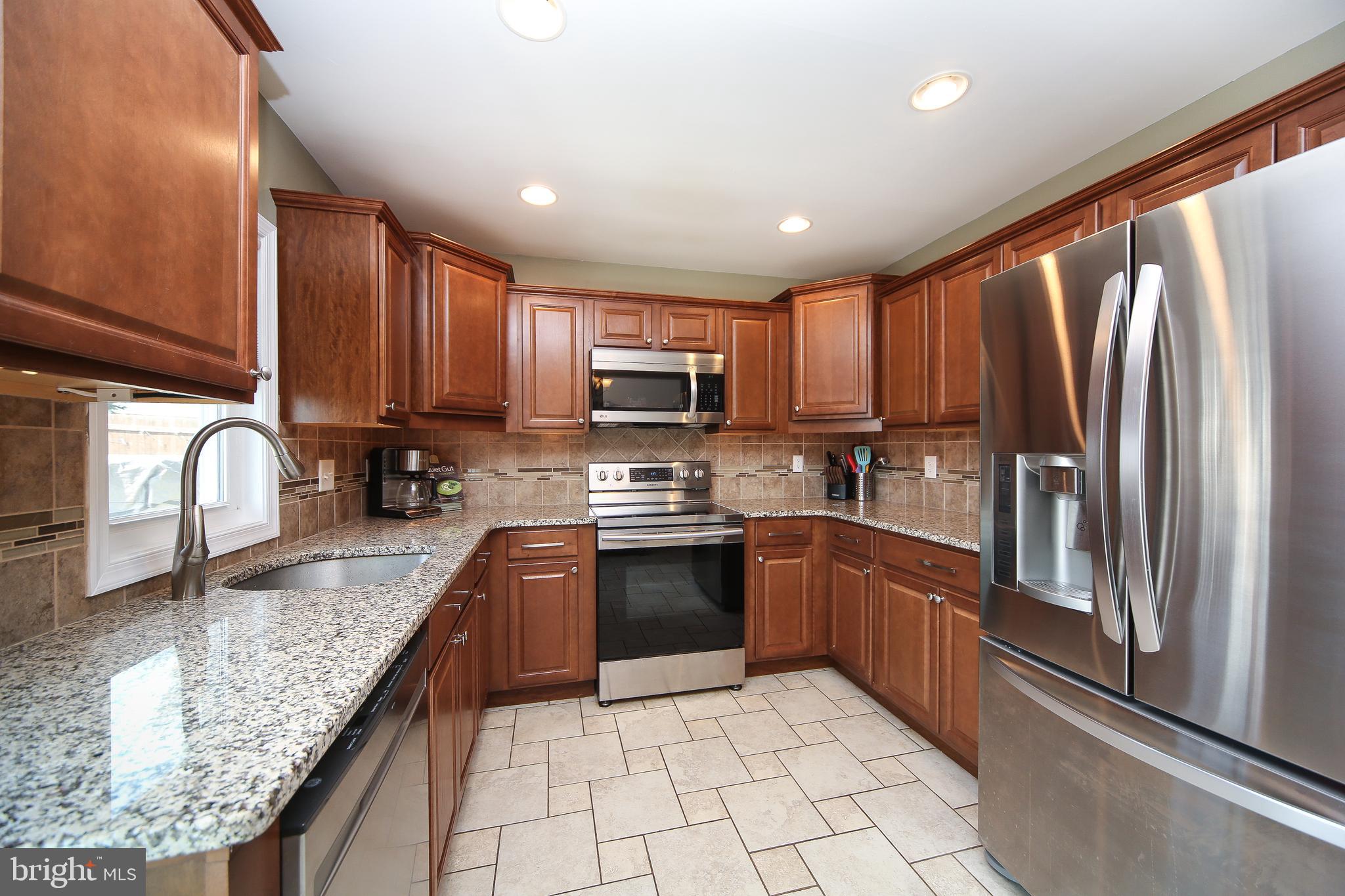 31 Canyon Road Levittown, PA 19057 - Photo 9 of 23 Gallery Image 9