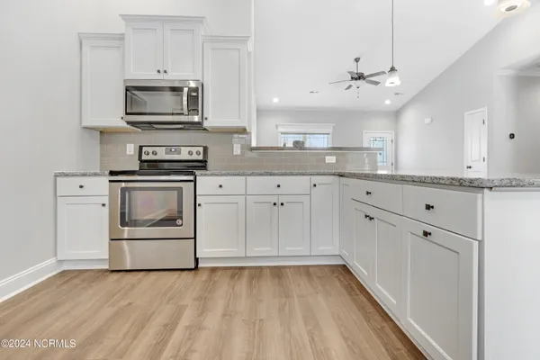 $1,950 | 272 Marsh Haven Drive, Sneads Ferry, NC 28460