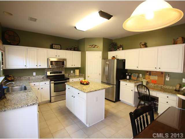 2201 Winthorp Ridge Road Charlotte, NC 28270 - Photo 2 of 16 Gallery Image 2
