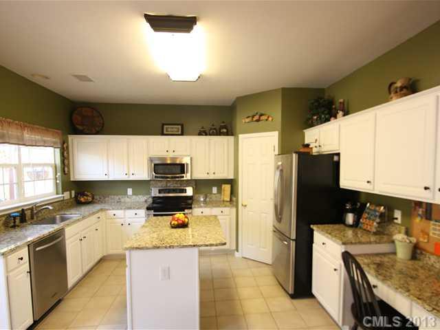 2201 Winthorp Ridge Road Charlotte, NC 28270 - Photo 3 of 16 Gallery Image 3