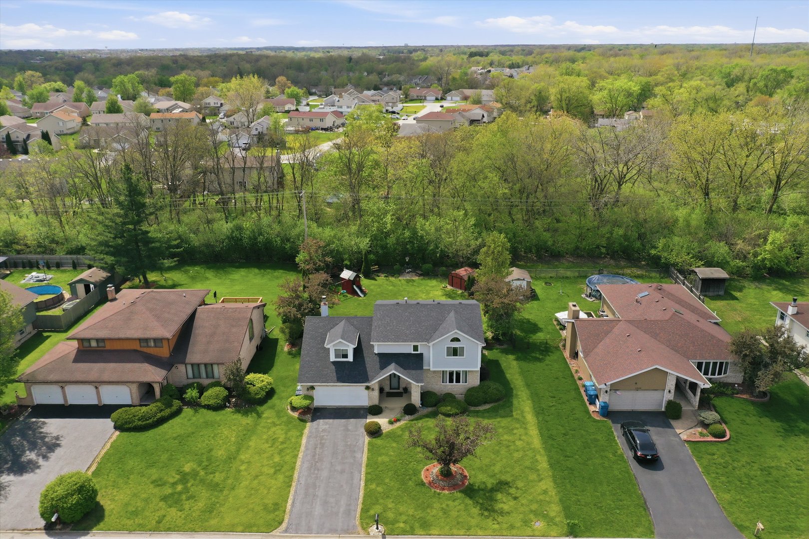 3552 Fairway Drive Crete, IL 60417 - Photo 2 of 27 an aerial view of multiple house