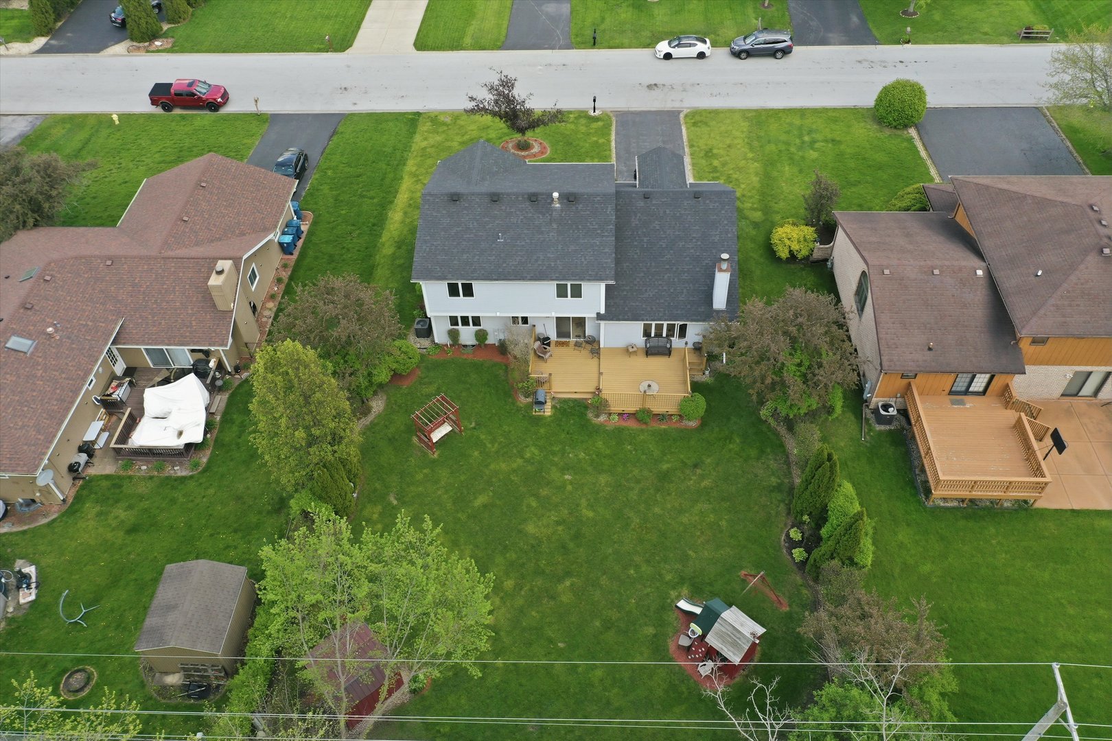 3552 Fairway Drive Crete, IL 60417 - Photo 25 of 27 an aerial view of a house with a garden