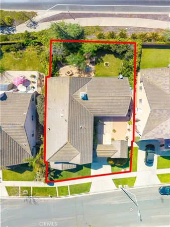 a view of an outdoor space