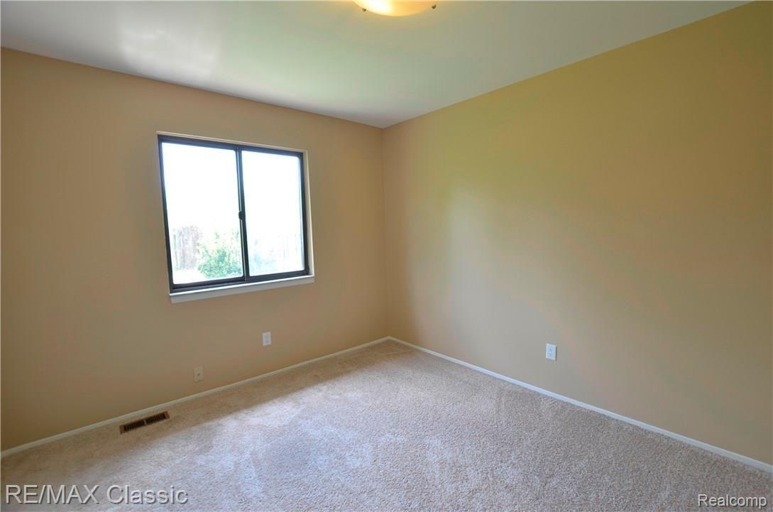 2334 Norton Road Rochester, MI 48307 - Photo 17 of 30 _DSC6969.JPG