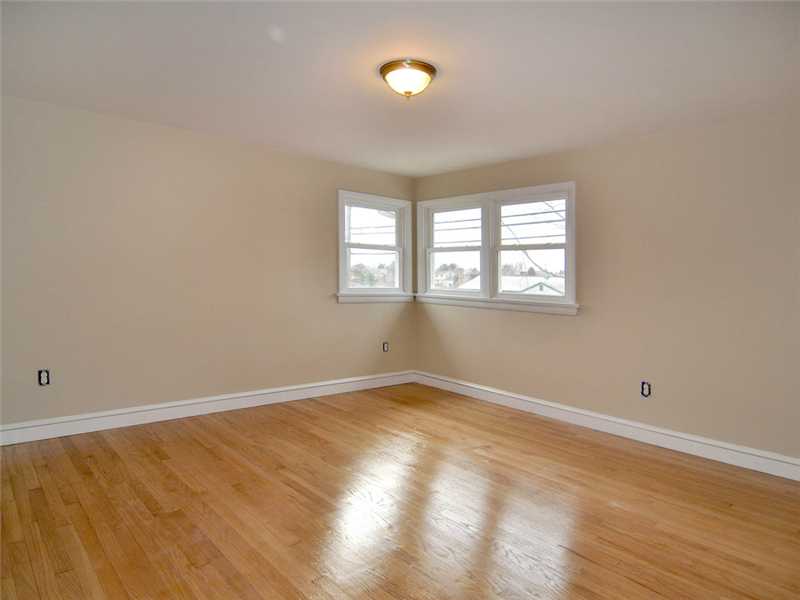 290 Middle Road Portsmouth, RI 02871 - Photo 11 of 25 Bedroom.