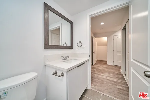 $20,000 | 603 West 41st Place, Los Angeles, CA 90037