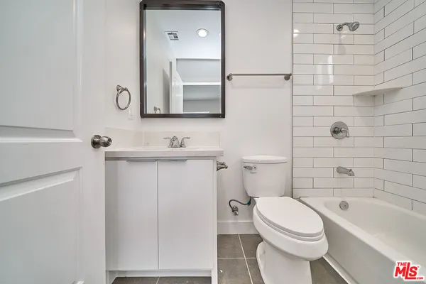 $20,000 | 603 West 41st Place, Los Angeles, CA 90037