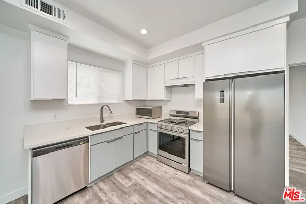 $20,000 | 603 West 41st Place, Los Angeles, CA 90037