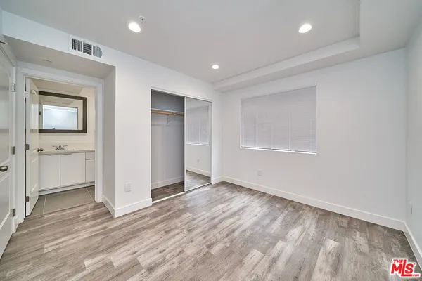 $20,000 | 603 West 41st Place, Los Angeles, CA 90037