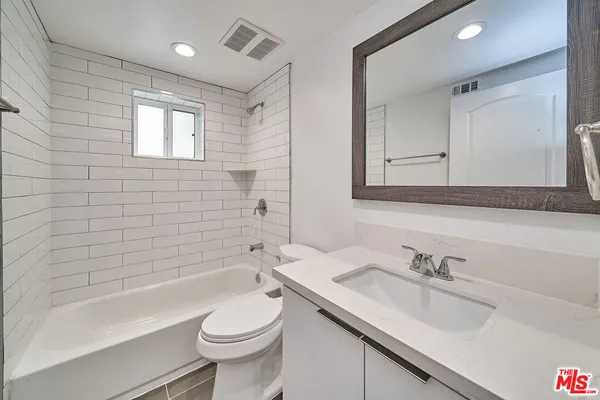 $20,000 | 603 West 41st Place, Los Angeles, CA 90037