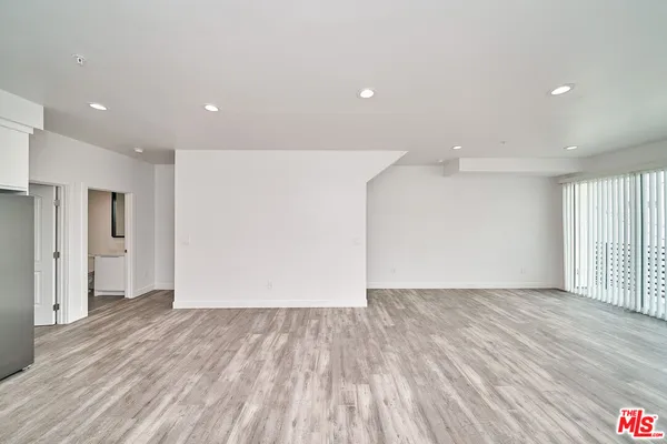 $20,000 | 603 West 41st Place, Los Angeles, CA 90037