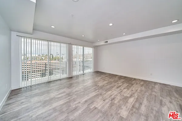 $20,000 | 603 West 41st Place, Los Angeles, CA 90037