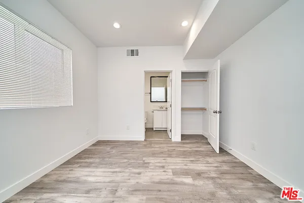 $20,000 | 603 West 41st Place, Los Angeles, CA 90037