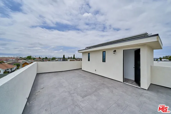 $20,000 | 603 West 41st Place, Los Angeles, CA 90037