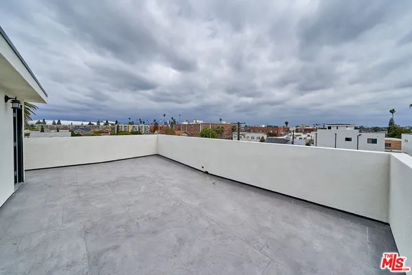 $20,000 | 603 West 41st Place, Los Angeles, CA 90037