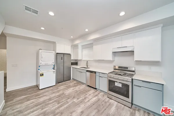 $20,000 | 603 West 41st Place, Los Angeles, CA 90037