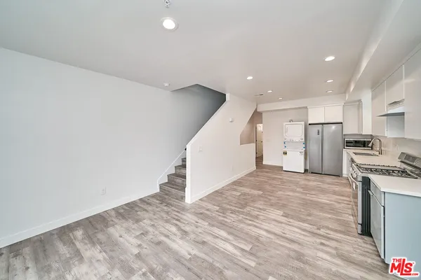 $20,000 | 603 West 41st Place, Los Angeles, CA 90037