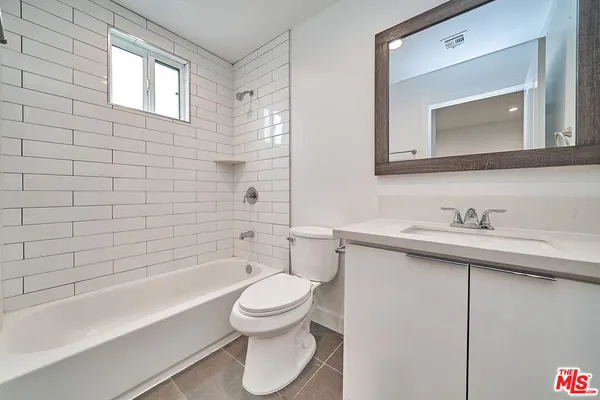 $20,000 | 603 West 41st Place, Los Angeles, CA 90037