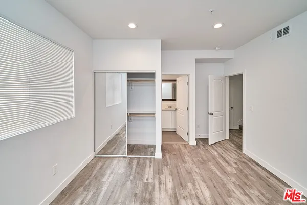 $20,000 | 603 West 41st Place, Los Angeles, CA 90037