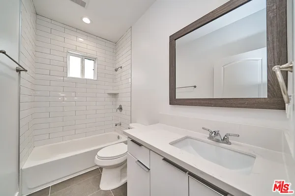 $20,000 | 603 West 41st Place, Los Angeles, CA 90037