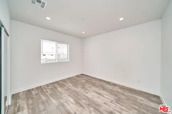 $20,000 | 603 West 41st Place, Los Angeles, CA 90037