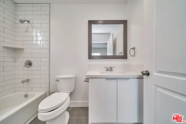 $20,000 | 603 West 41st Place, Los Angeles, CA 90037