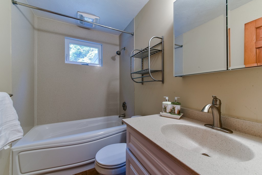 31 Stewart Road Needham, MA 02492 - Photo 12 of 22