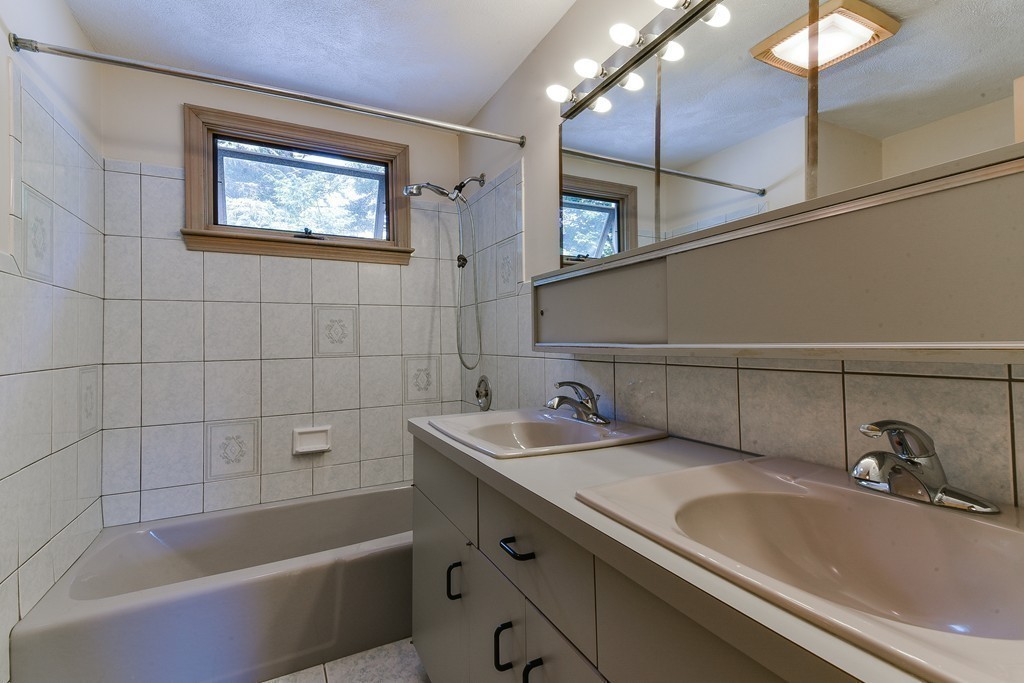 31 Stewart Road Needham, MA 02492 - Photo 17 of 22