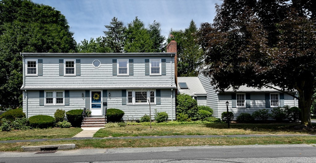 31 Stewart Road Needham, MA 02492 - Photo 2 of 22